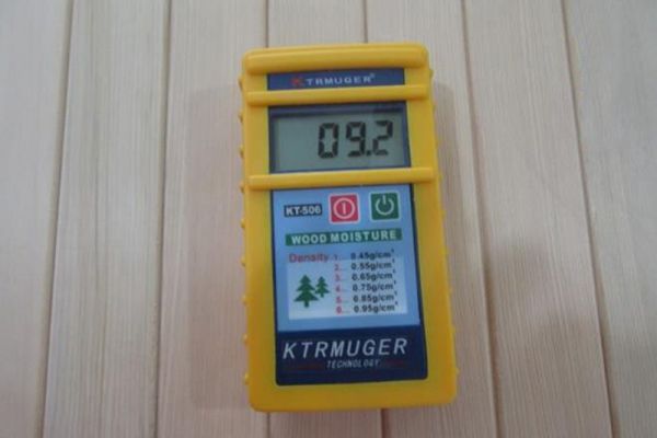 Humidimètre pour le bois